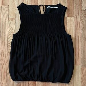 Max Studio Sleeveless Pleated Top Womens Large Black Minimalist Elegant Mature